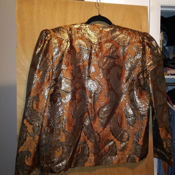 Blazer - Picture 2 of 2